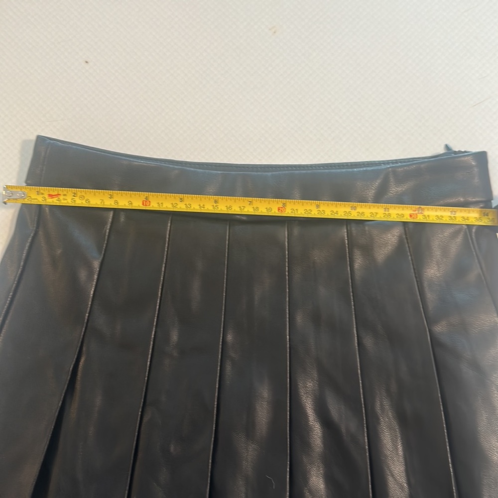 Blashe black leather skirt, in excellent condition size M - Picture 11 of 14